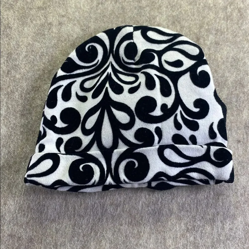 Mud Pie Black and White Baby Beanie Size 0-12 months
